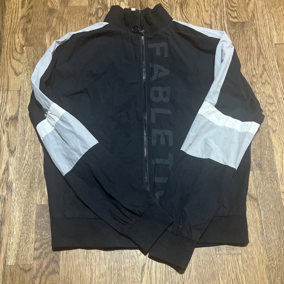 Fabletics Jayda Jacket Womens L Black Full Zip Lightweight Long Sleeve Pockets - Picture 1 of 5